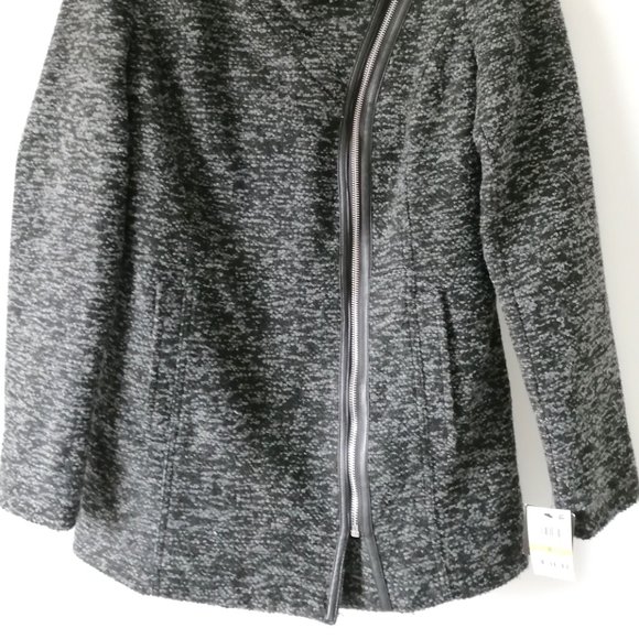 NWT INC International Concept Charcoal Asymetrical Zip Textured Wrap Coat Size S - Picture 3 of 7